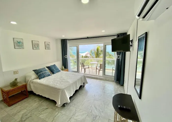Exclusivos Apartamentos con playa privada